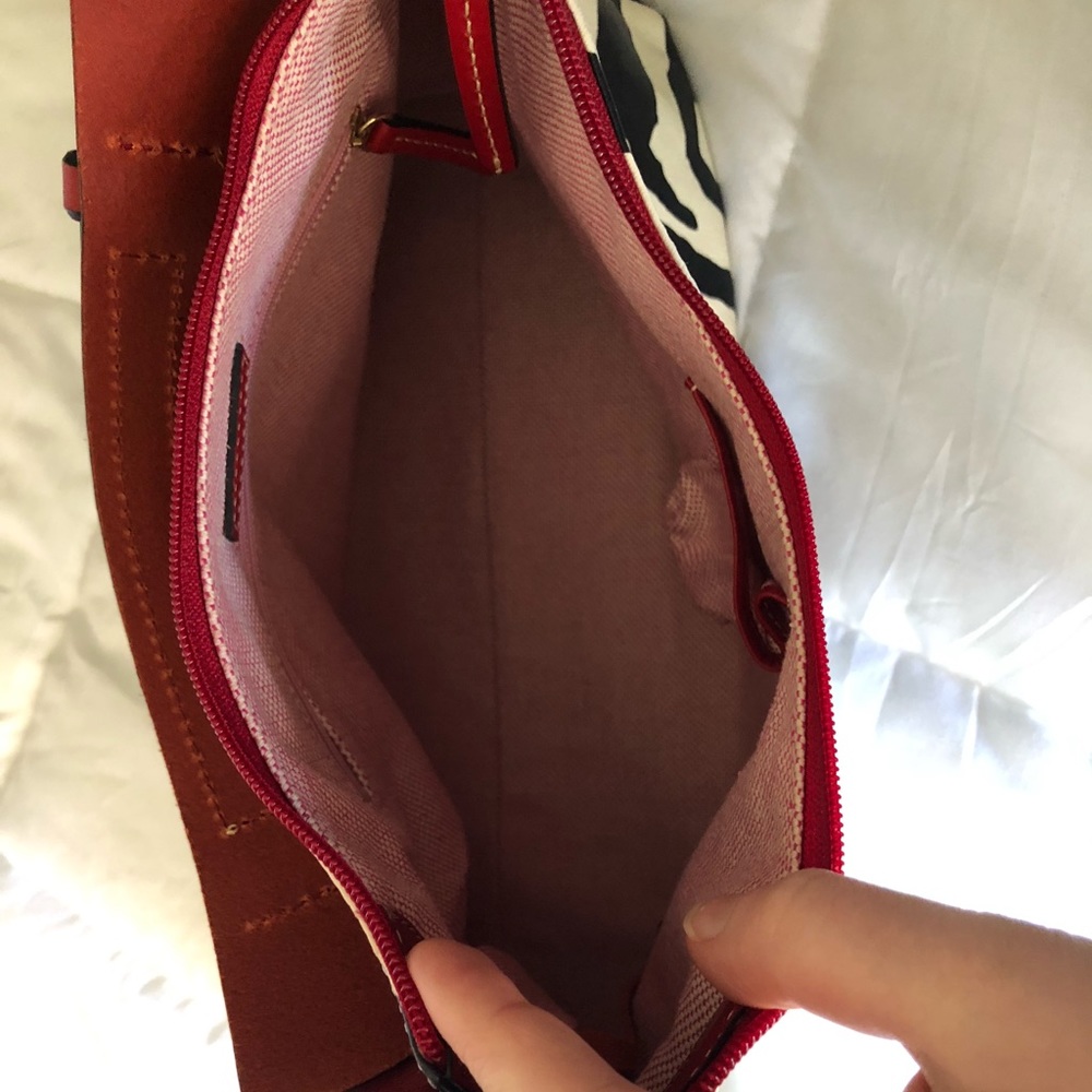 Dooney & Bourke Zebra Print handbag with Red Trim - Picture 5 of 10